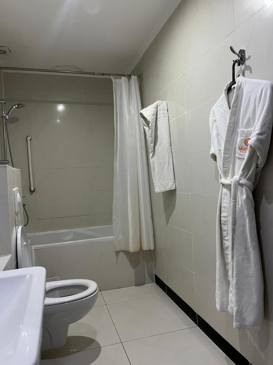 Hotel & Fitness Center Mandarin Aktau  Exterior foto