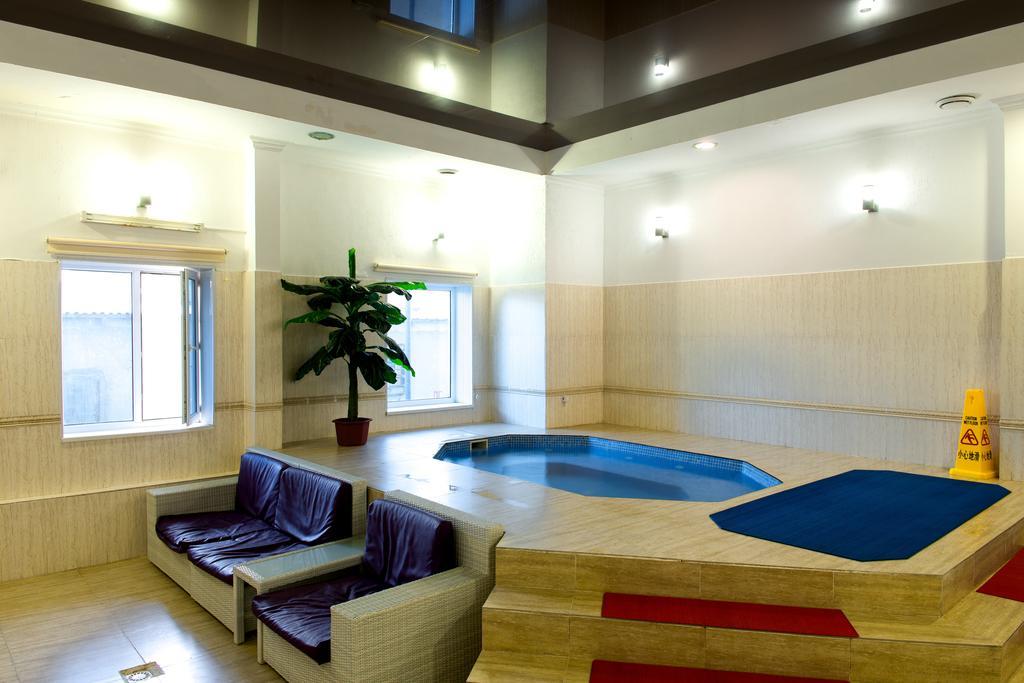Hotel & Fitness Center Mandarin Aktau  Exterior foto